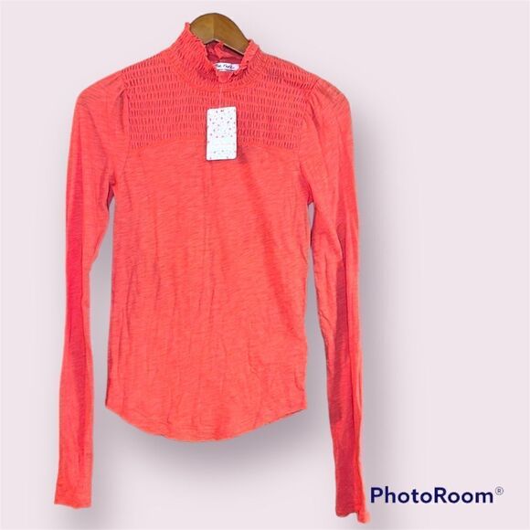 WE THE FREE I FREE PEOPLE  Smocked Turtleneck *NWT* - Picture 2 of 13